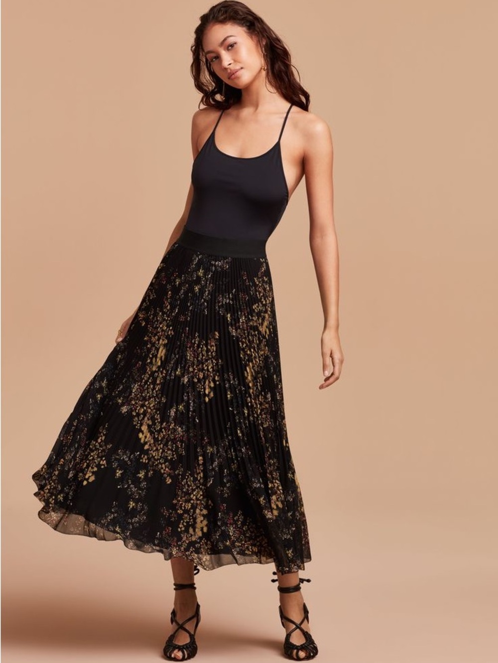 Wilfred Aritzia Twirl Skirt, black floral print, midi length (sz XS)